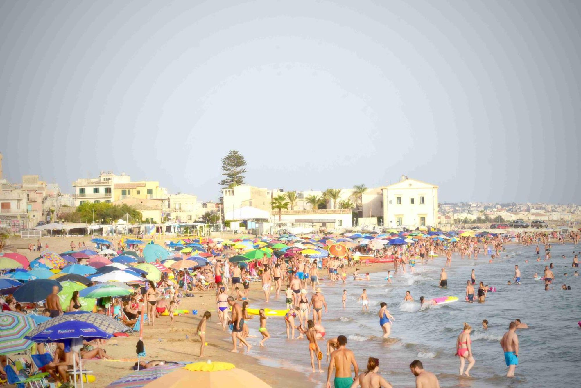 Casa Sicilia - Riviera Sicily Beach Guest House 돈나루카타 외부 사진