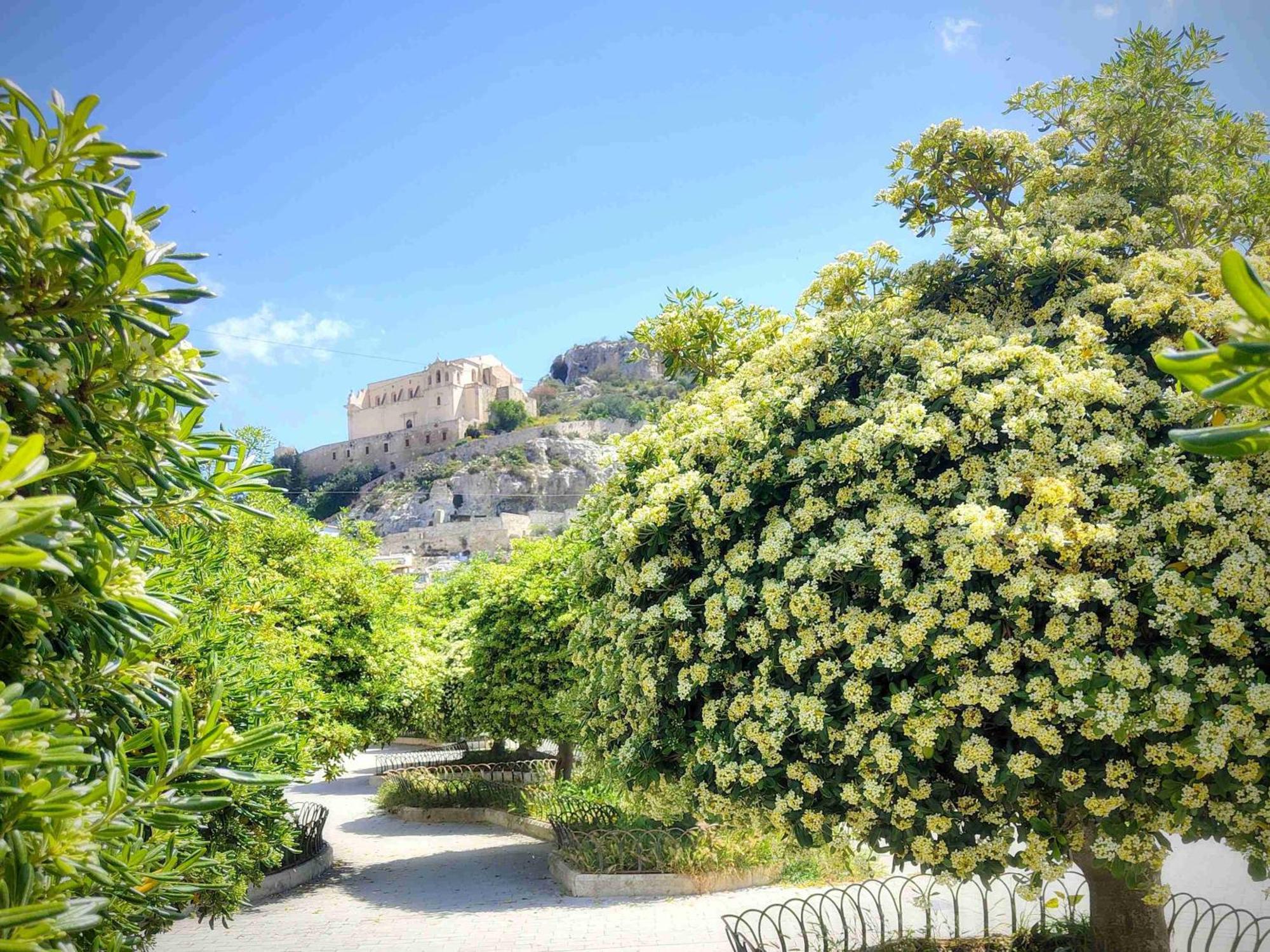 Casa Sicilia - Riviera Sicily Beach Guest House 돈나루카타 외부 사진