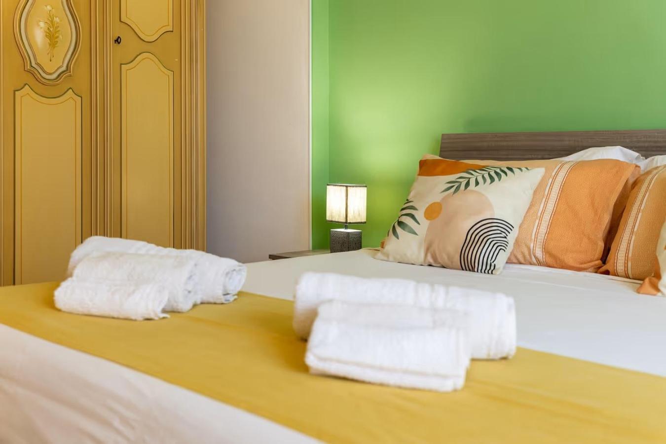 Casa Sicilia - Riviera Sicily Beach Guest House 돈나루카타 외부 사진